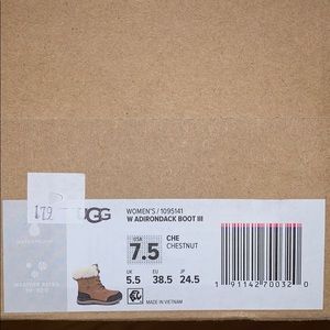 UGG Chestnut Women's Adirondack Boot III